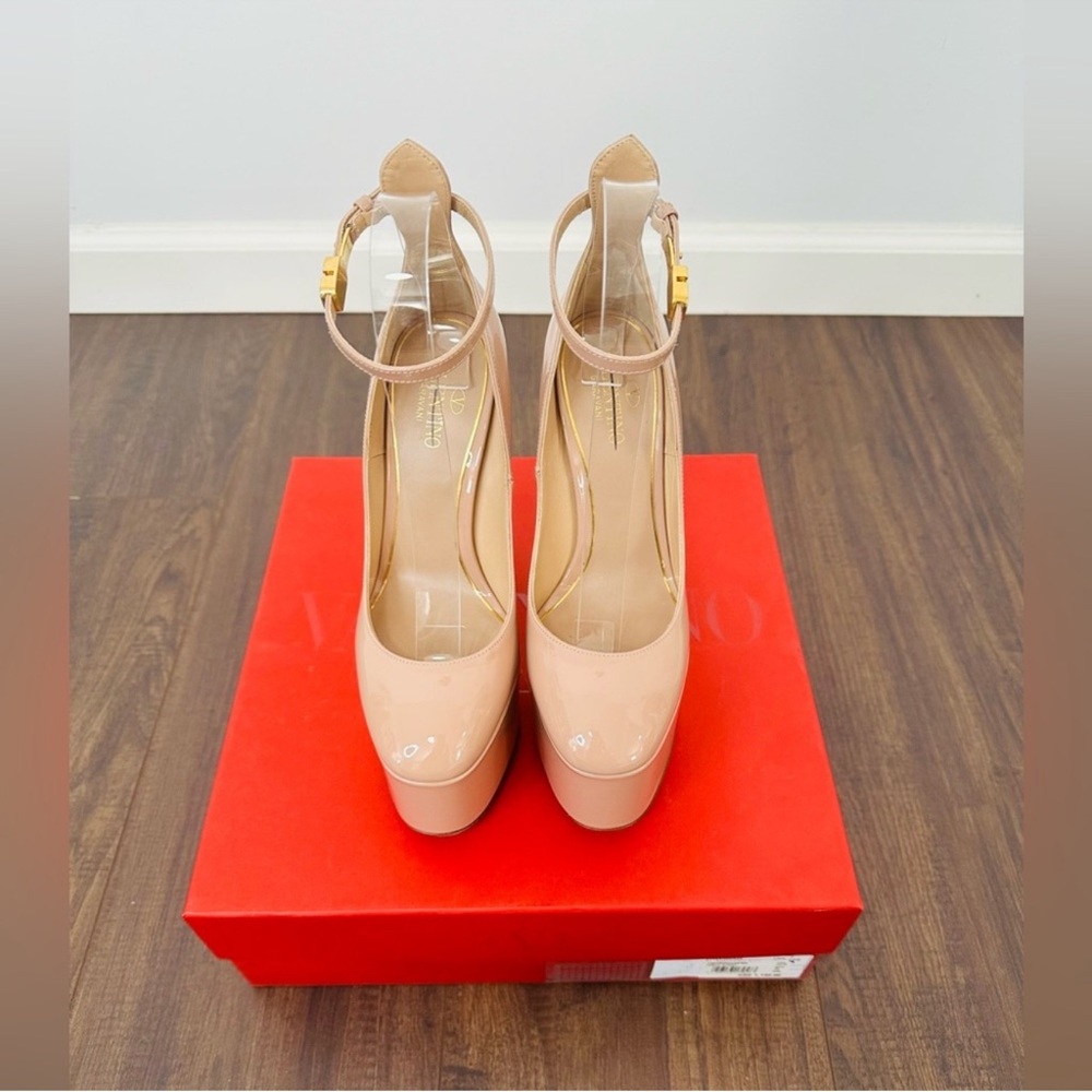 Valentino Garavani Patent Leather Platform Pumps - Picture 3 of 13